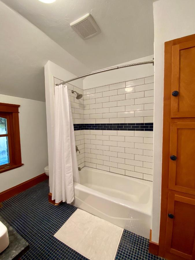 Harrisburg Mount Tom House B&B 객실 사진