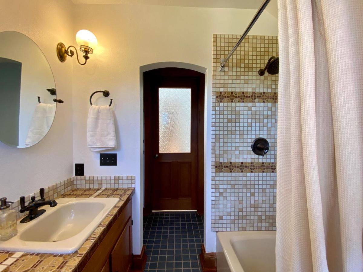 Harrisburg Mount Tom House B&B 객실 사진